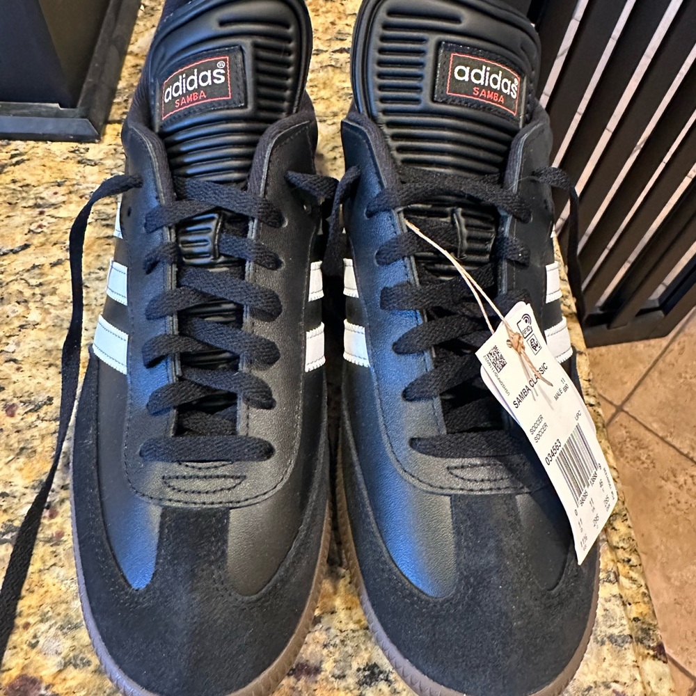 Adidas Samba Black and White Men's Sneakers NWT never worn